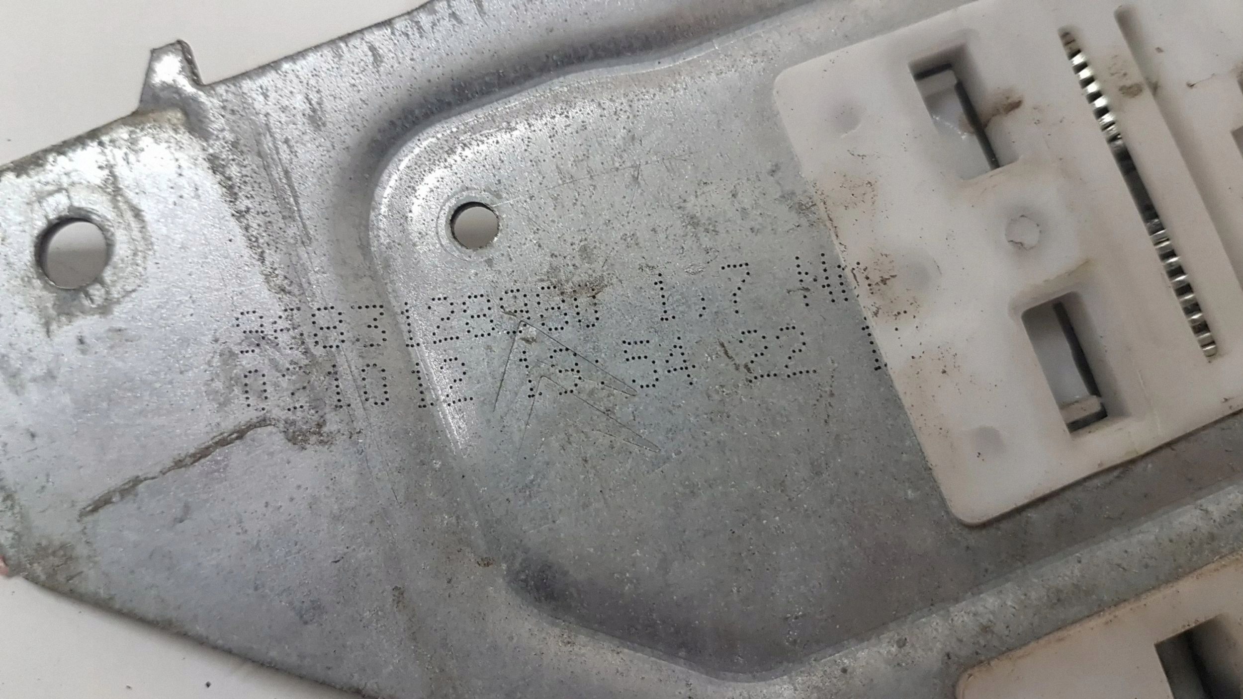 Régulateur manuel vitre OEM 9683128980 Arrière droit image 3