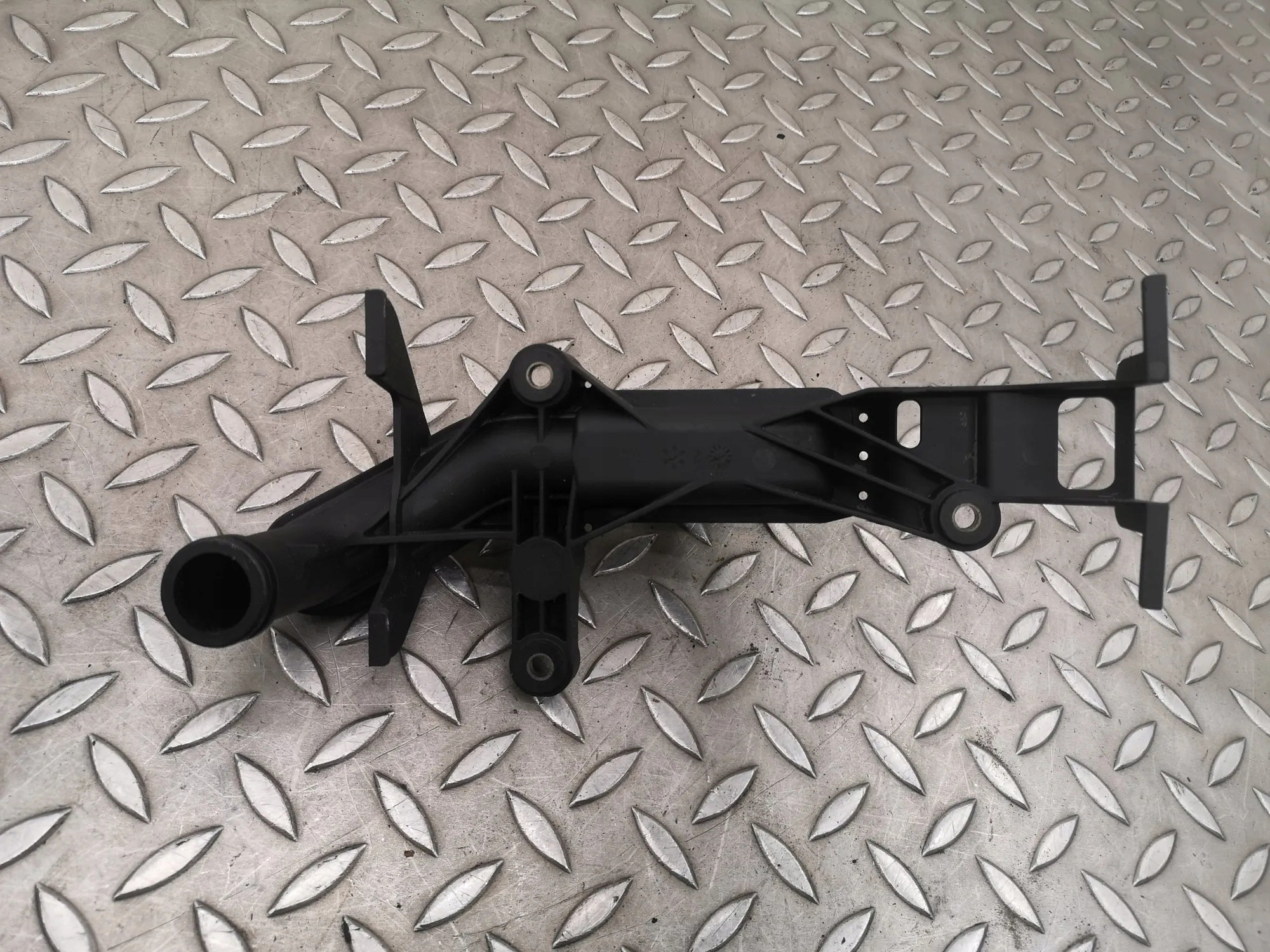 Mercedes-Benz Öljysuodatinputki OEM A6511801451