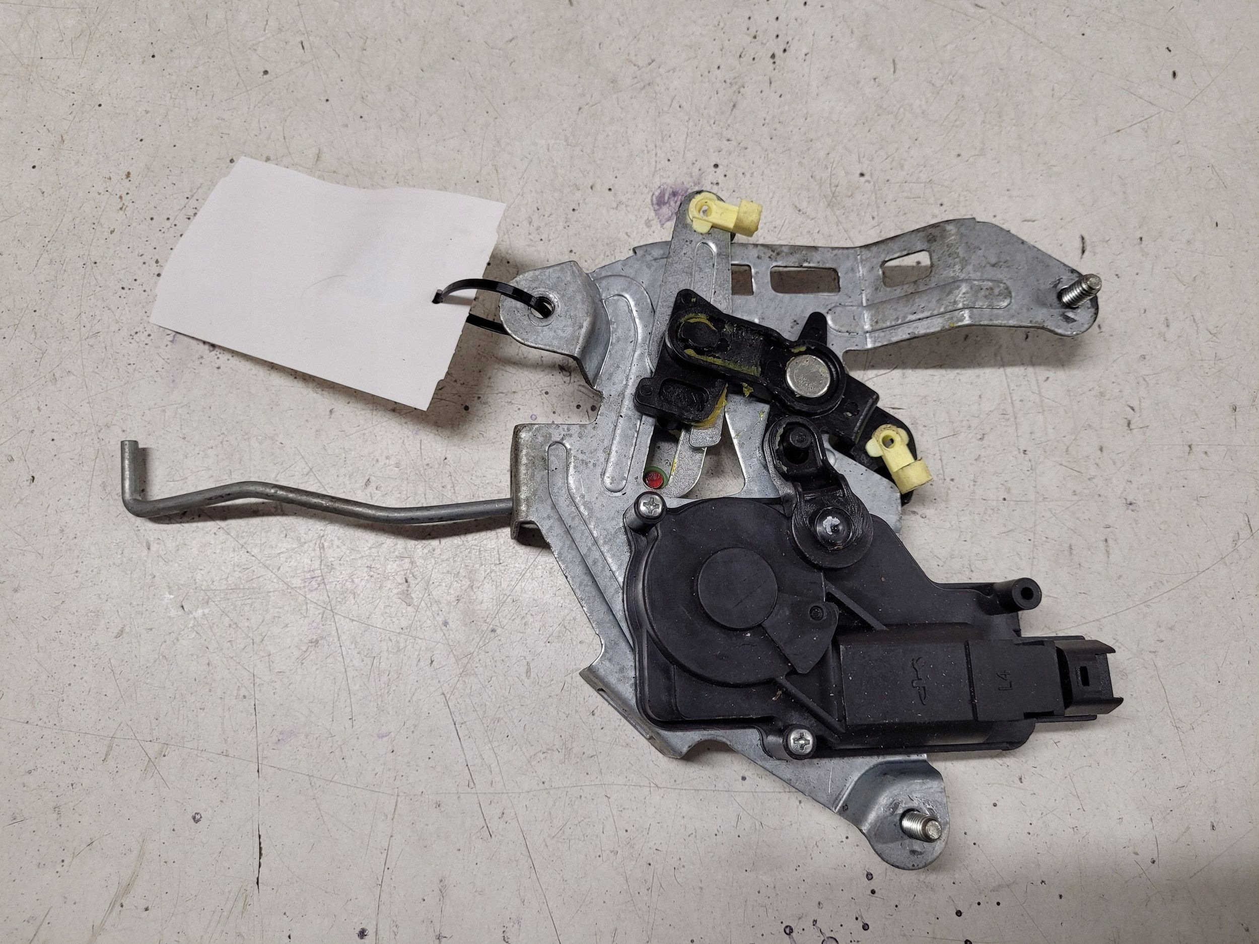 KIA Sportage Heckklappenverriegelung Aktor OEM JUT45665 image 2