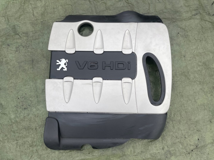 Moottorin yläsuojus Peugeot 3.0 HDI 9667247880
