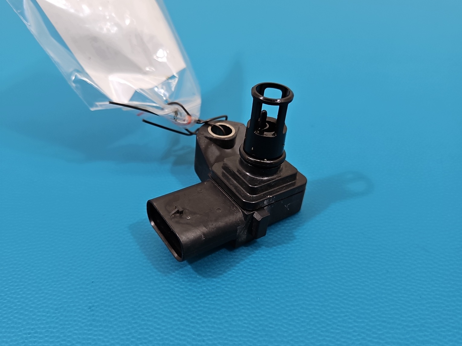 BMW F20 F21 F30 F31 F36 B38 MAP Sensor image 2