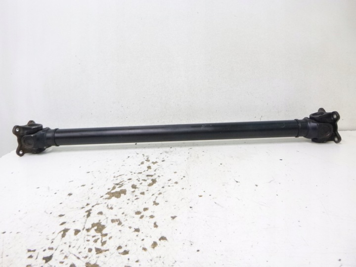 Käytetty vetoakseli lyhyt etu 2.0D automaatti BMW 5 F10 F11 LCI 520D xDrive B47 B47D20A xDrive 190kM