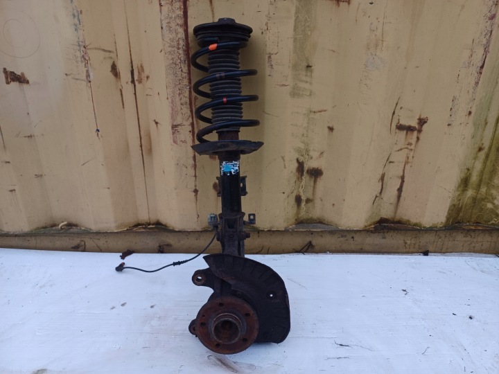 Mercedes Vito W447 McPherson Strut Right Front Knuckle A6393230720