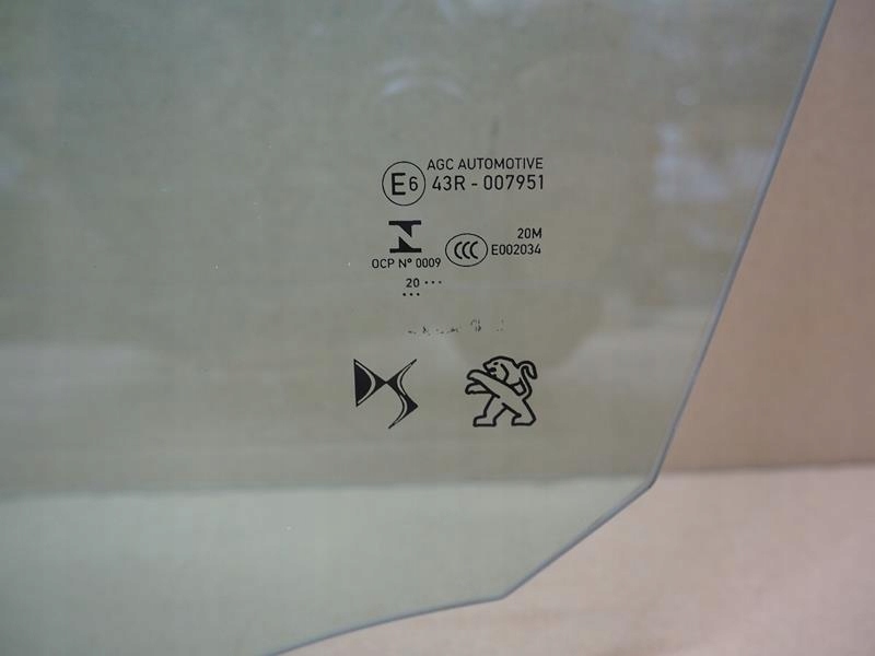 Sivuikkuna etuovi vasen Peugeot 2008 II 2020