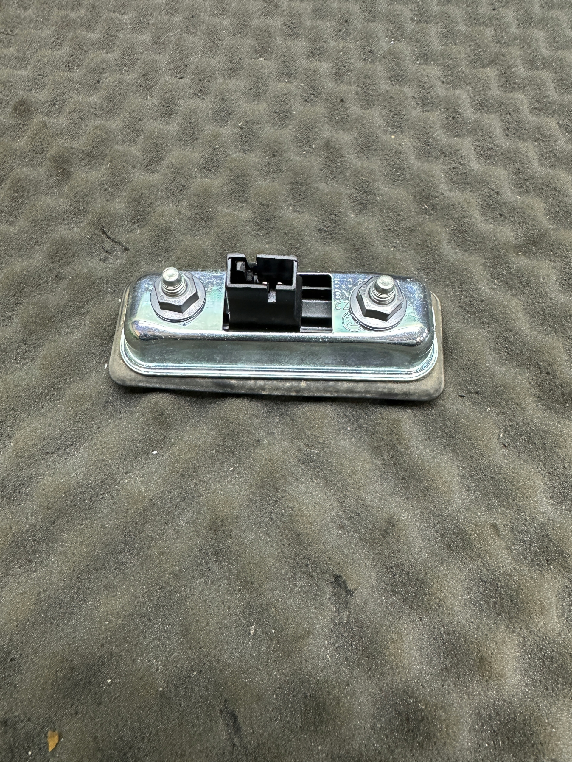 5J0827229 KAHVA MIKROKYTKIN TAVARATILAN LUUKKU SKODA