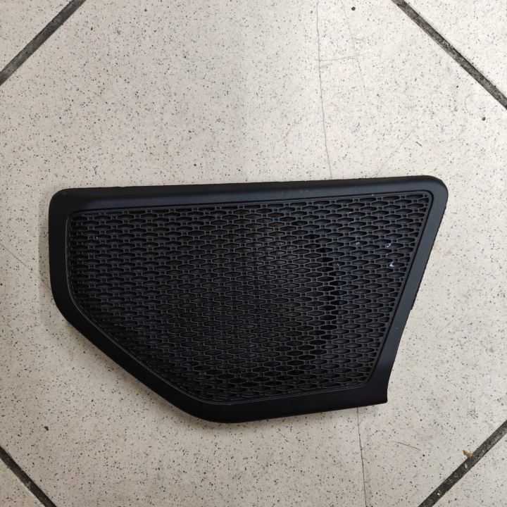 Oikean kaiuttimen säleikkö Jeep Wrangler JL Gladiator