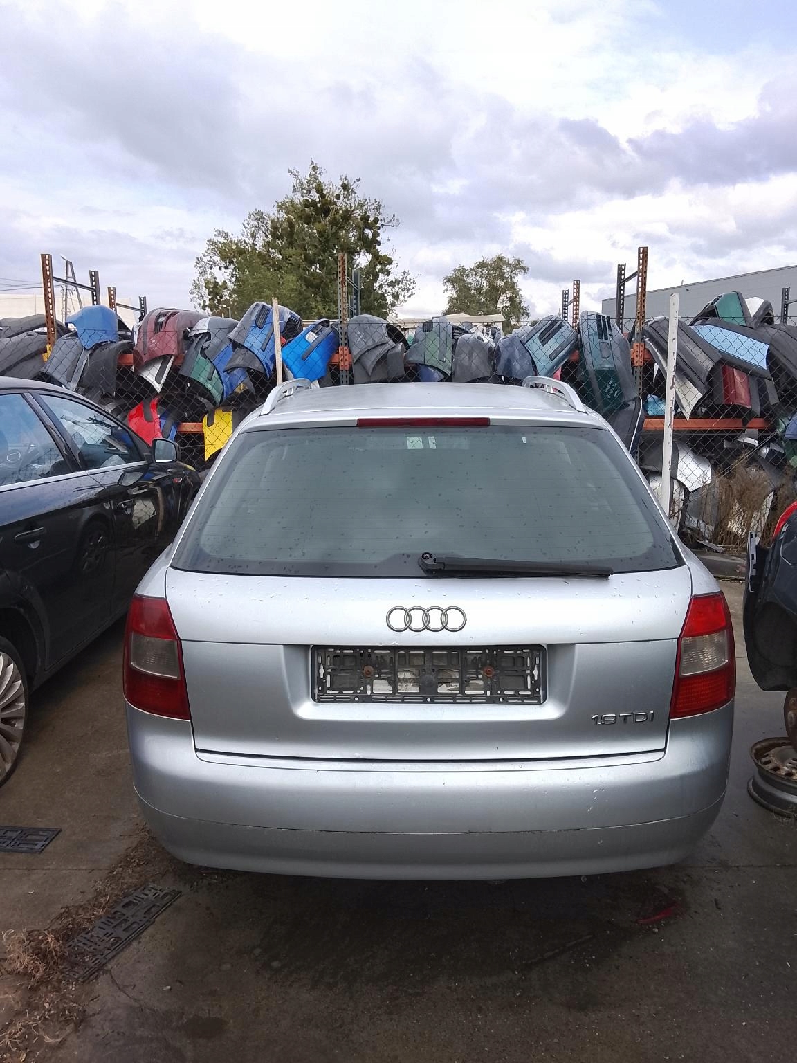 Para-choque traseiro Audi A4 B6 perua LY7W image 6