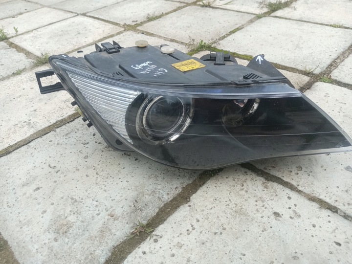 BMW E63 E64 BiXenon headlight front right 7165801 7165802 UK