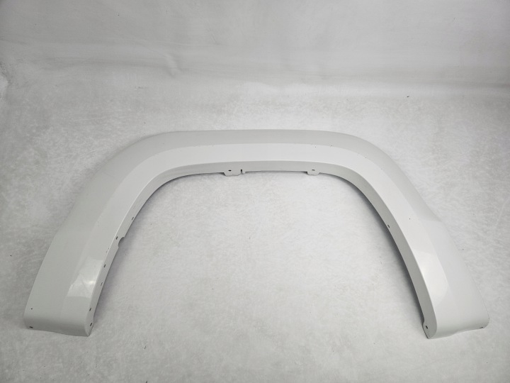 VW AMAROK I 2009 - 2020 sierlijst op spatbord achter rechts 2HH853818