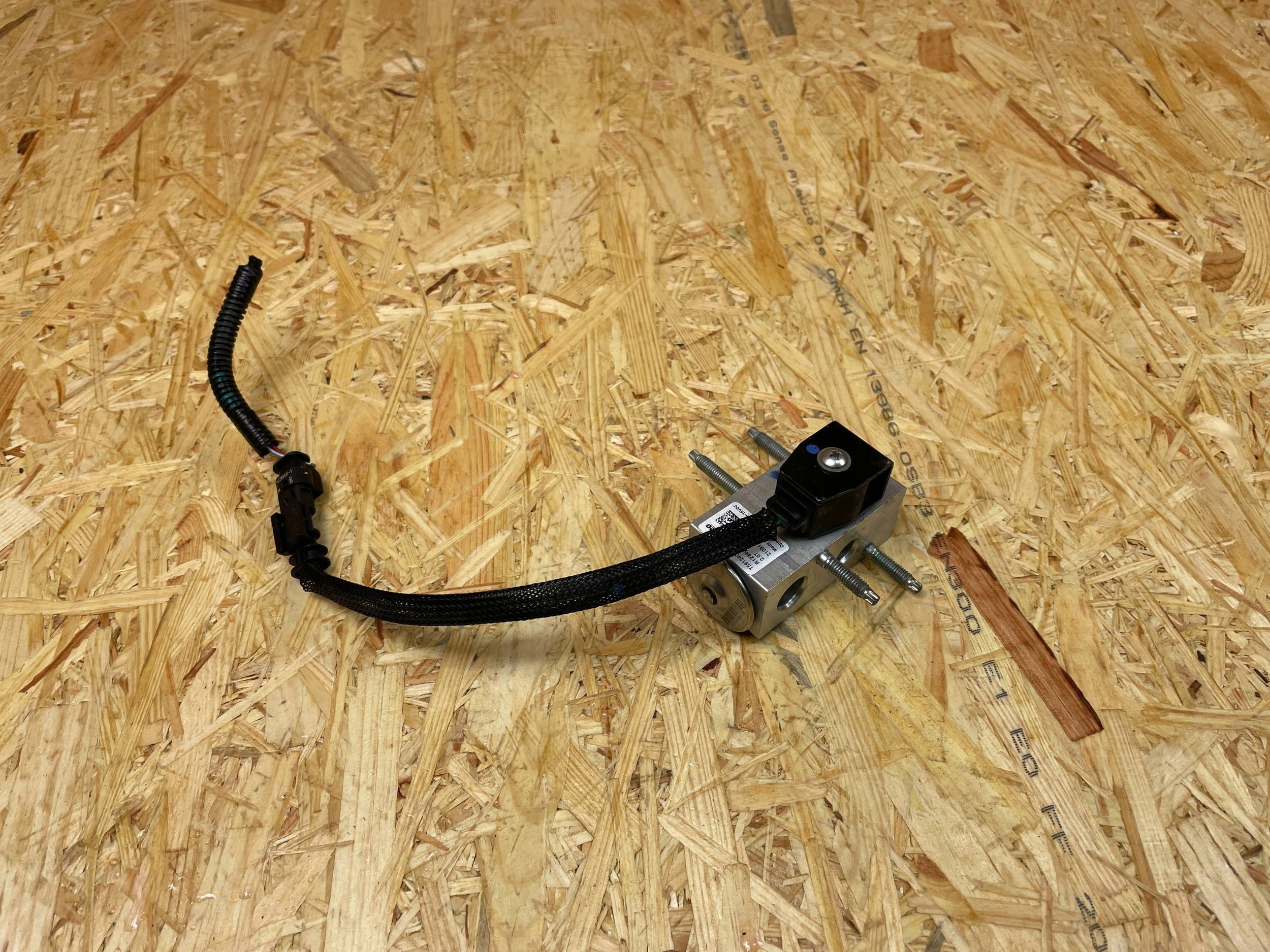Válvula de aire acondicionado OEM T591240 para Peugeot 208 II image 5