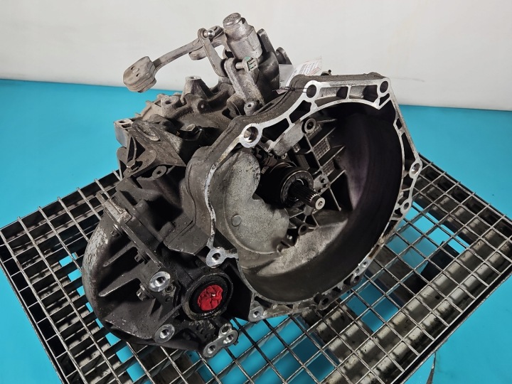 Vaihteisto 6B M320LE2 M32 Opel Astra V K 1.4T