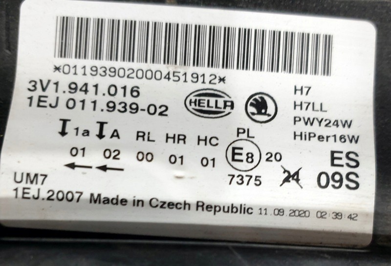 Skoda Superb III 3 Lift 19- Front Right Headlight 3V1941016 image 5