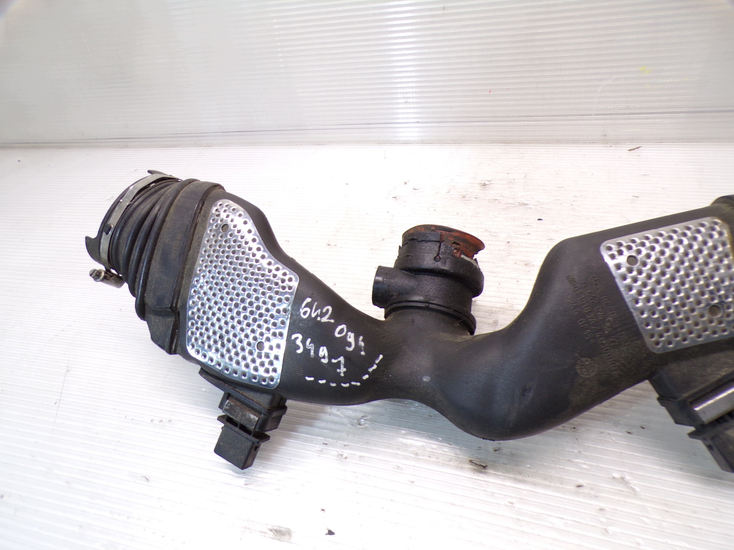 Mercedes V6 CDI Ansaugrohr 6420943497