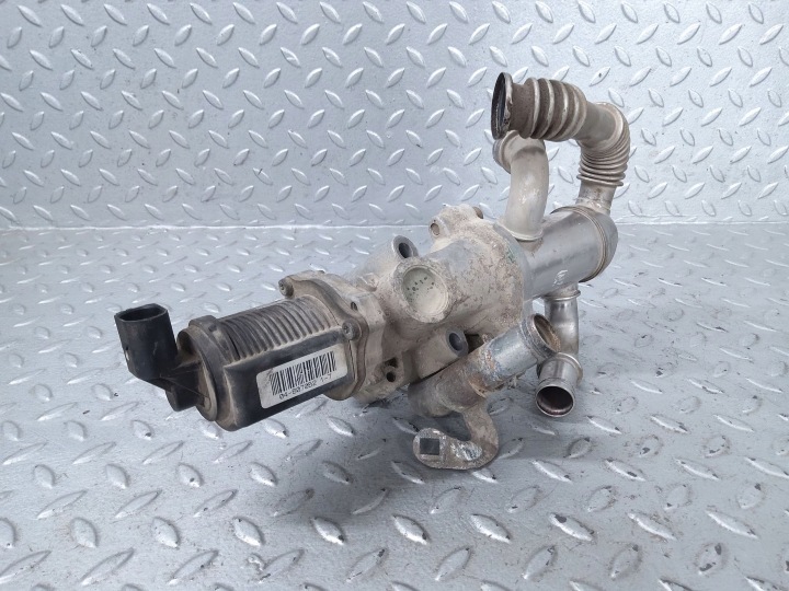 EGR-jäähdytin Opel Corsa D 93189335