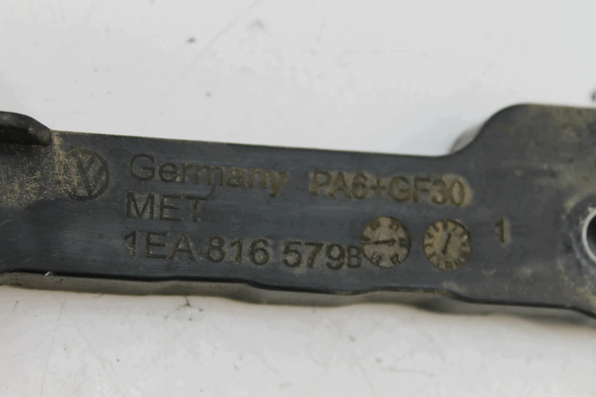 Ilmastointikompressorin kiinnike OEM 1EA816579B image 3