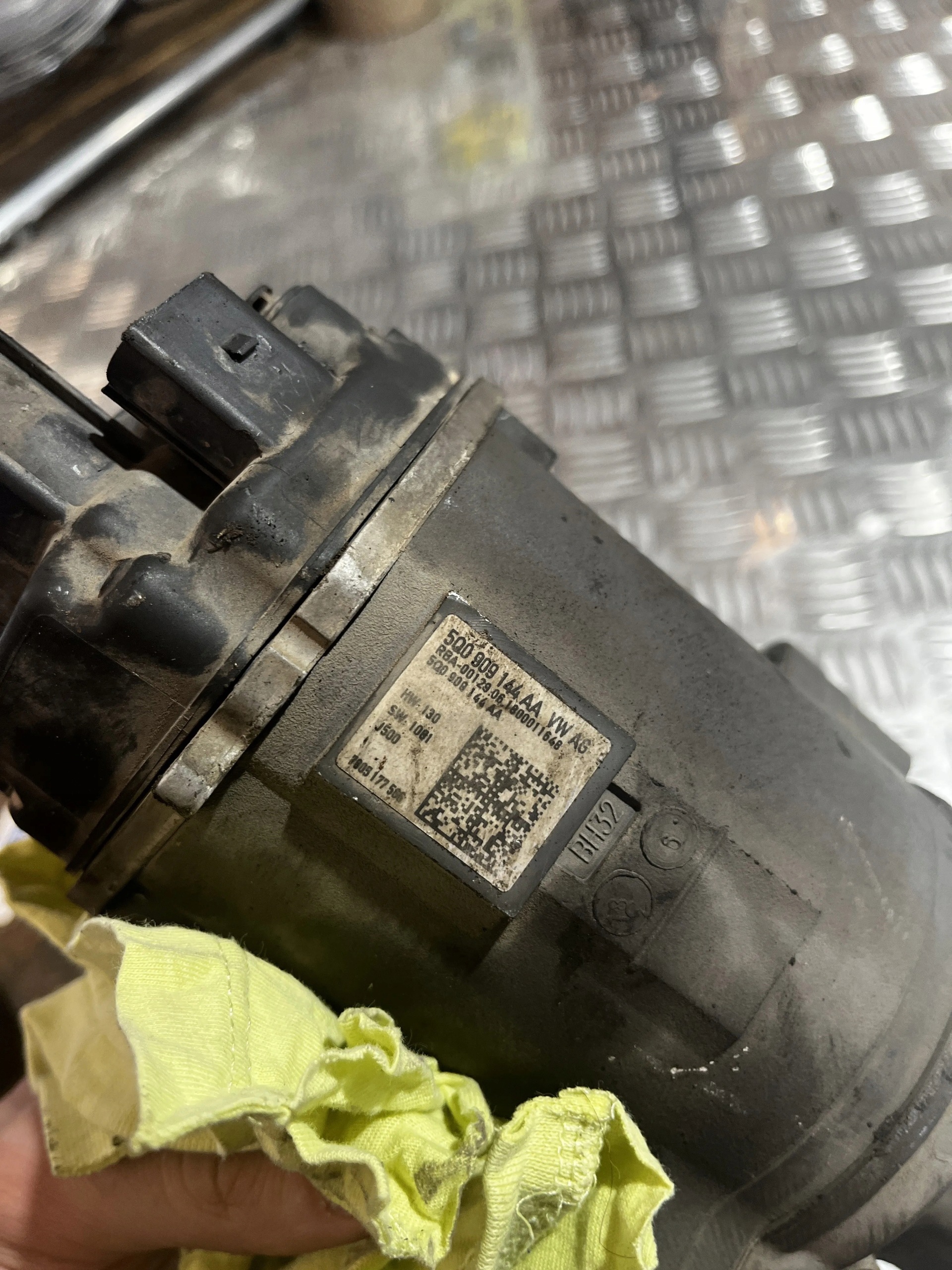 Peça eletrónica direção OEM 5Q0909144AA - Usado image 3