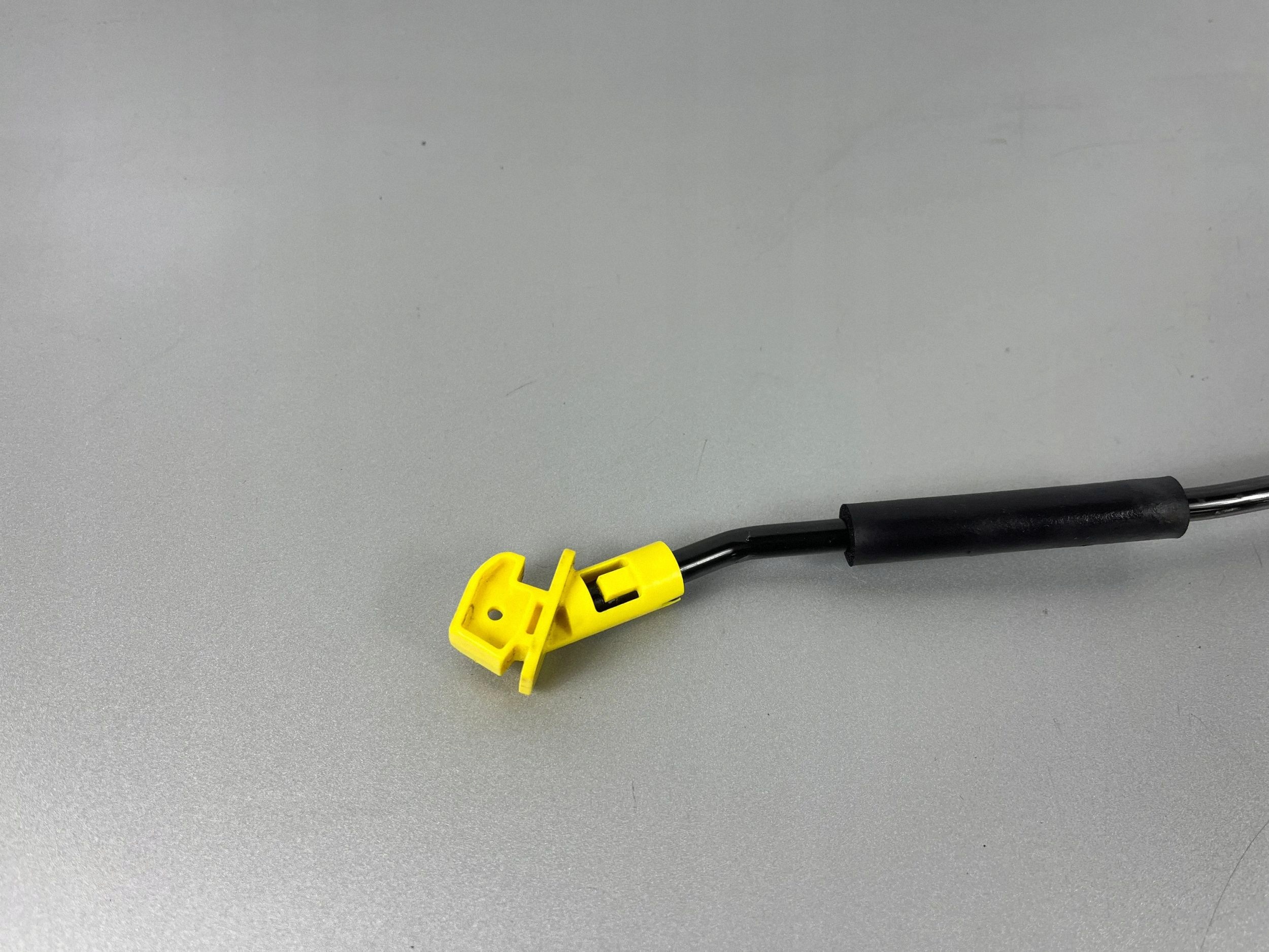 Jeep Compass konepellituki OEM 133AA1569 image 5