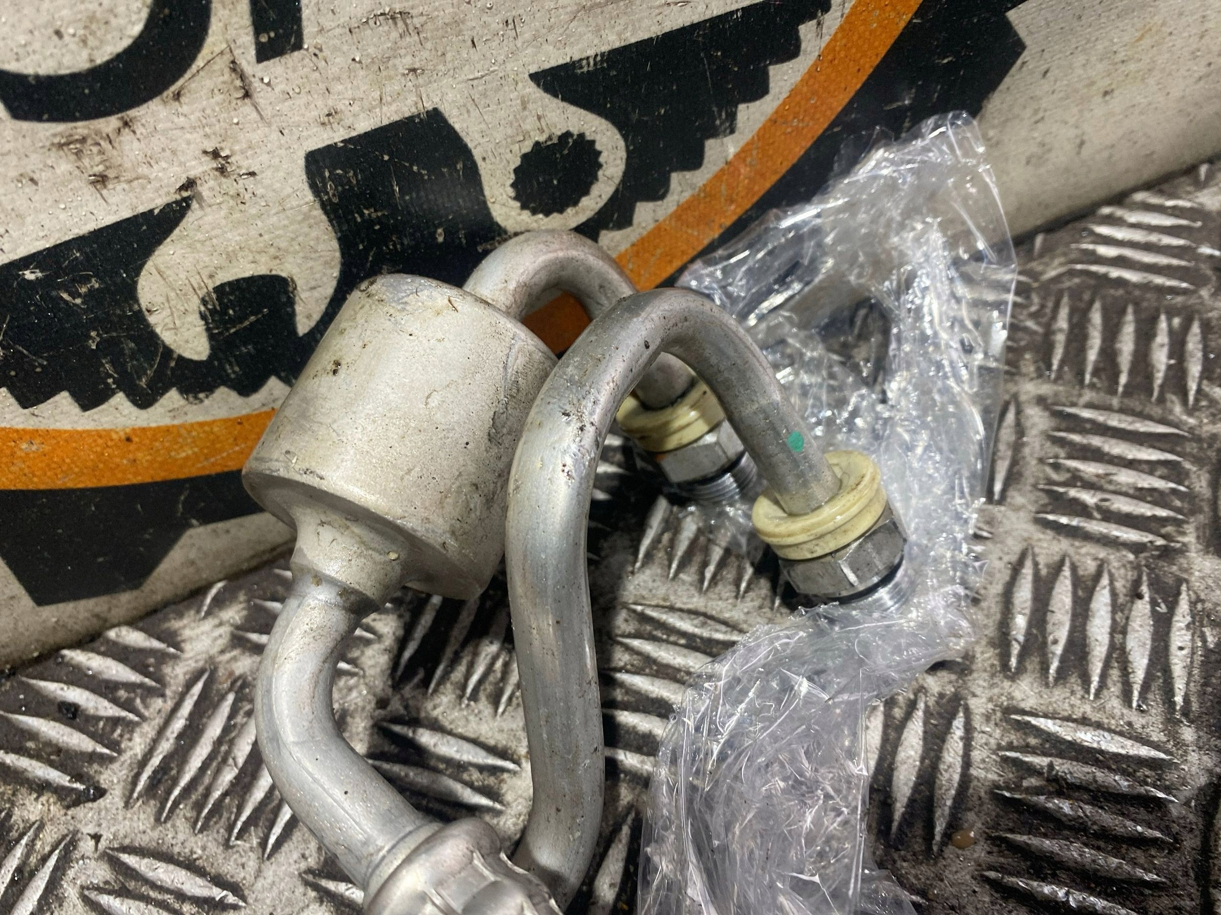 Arrefecedor óleo caixa Jeep OE OEM 68233384AA image 5