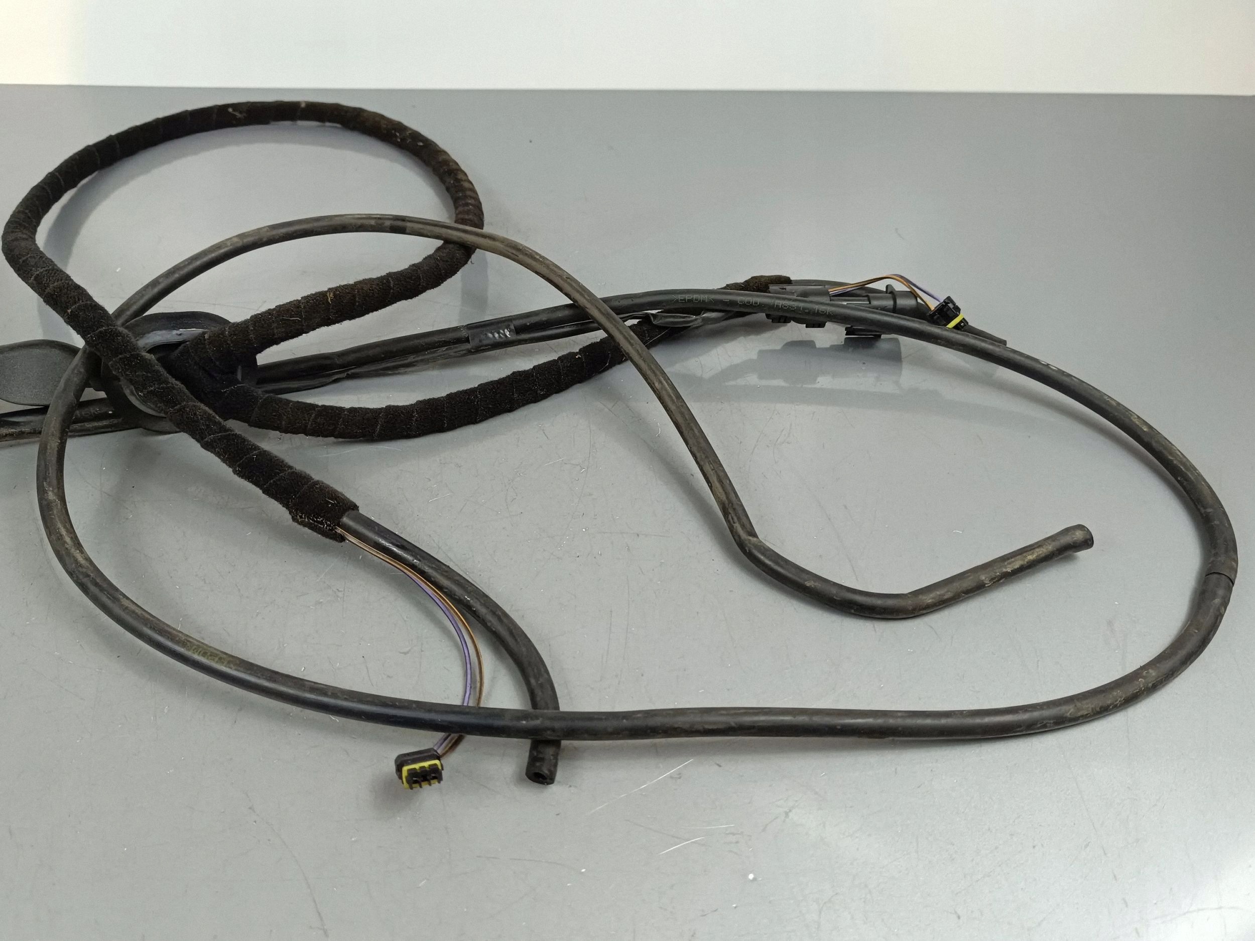 Maserati OE FOB38896 Spolarvätskeslang image 6