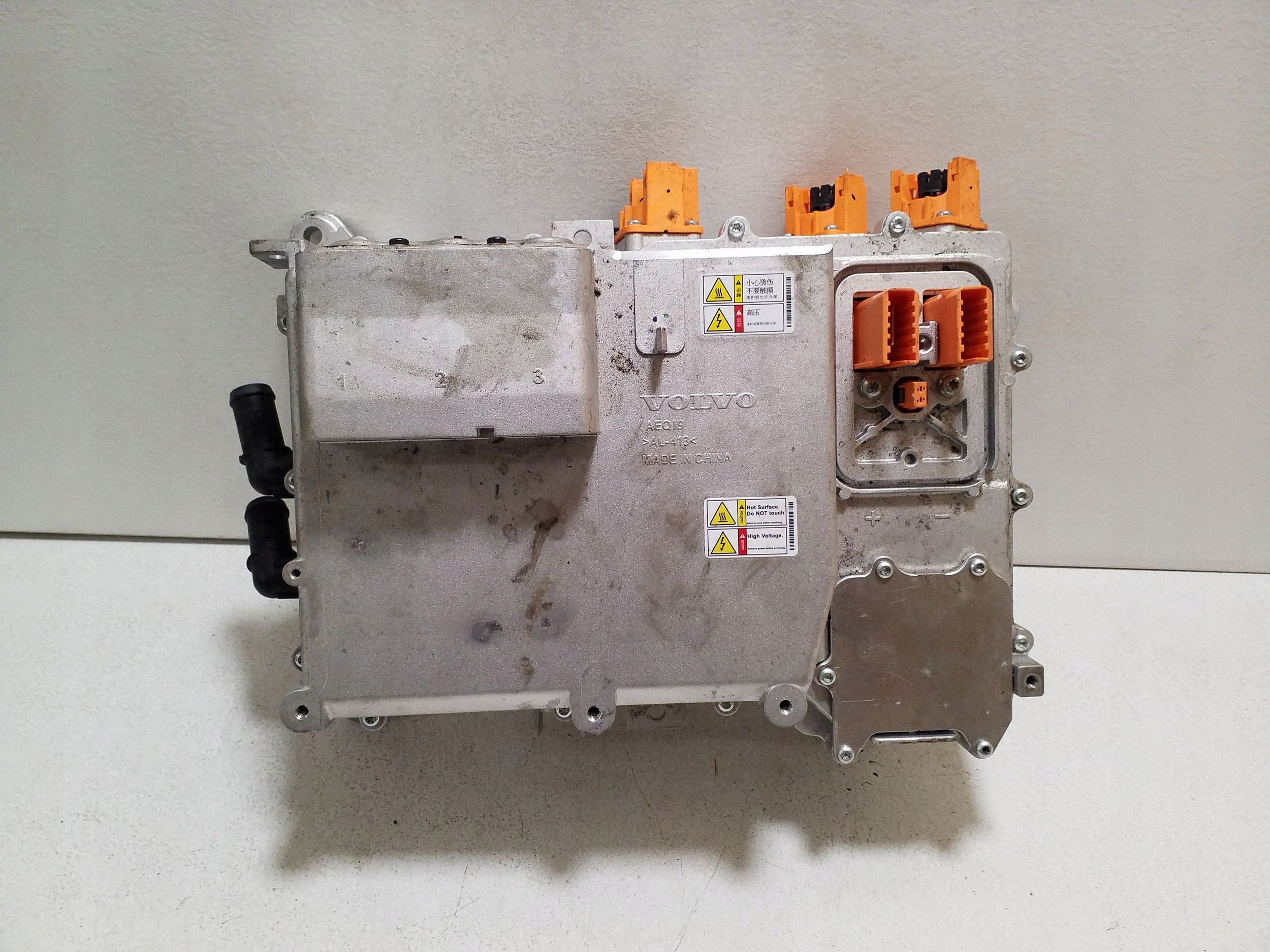 Polestar 2 2023 Inversor OEM 32335618 - Usado image 2