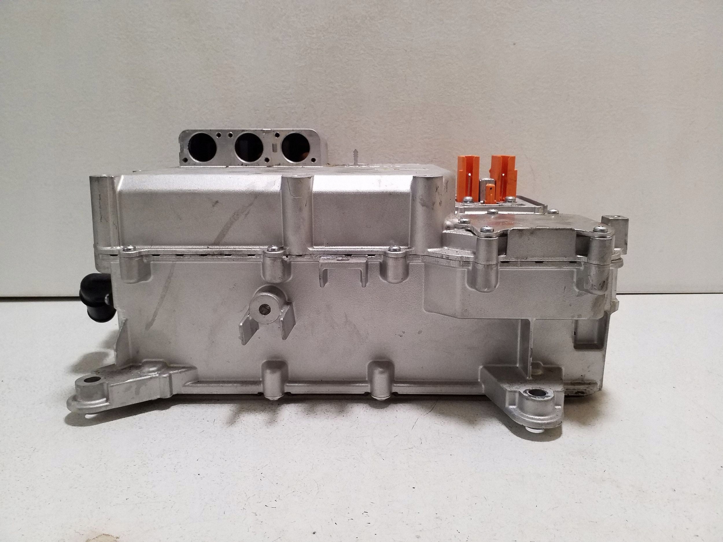 Polestar 2 2023 Inversor OEM 32335618 - Usado image 6