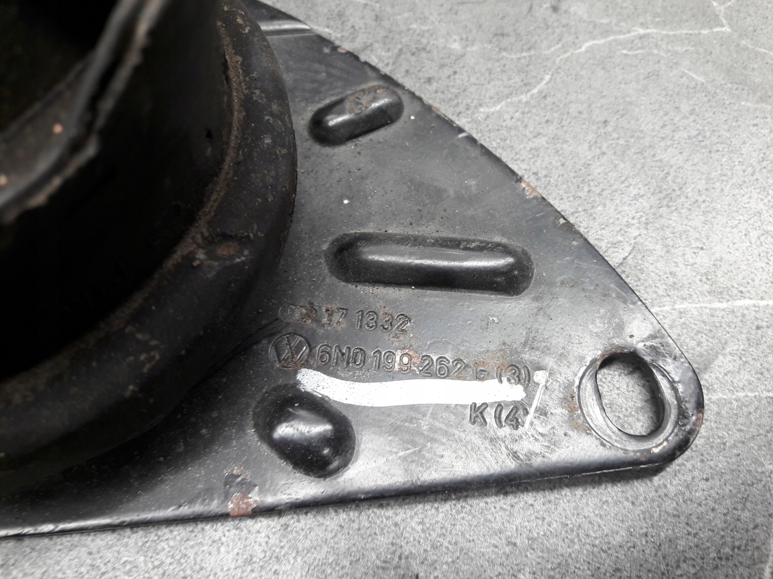 Palier moteur VW Polo 6N0199262G image 8