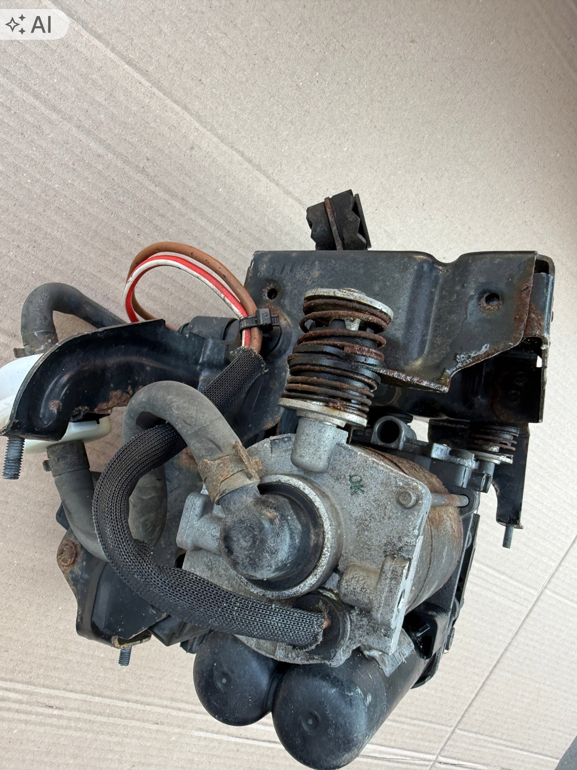 Pompe de suspension Audi 4M0616005F - Pièce OEM d'occasion image 6