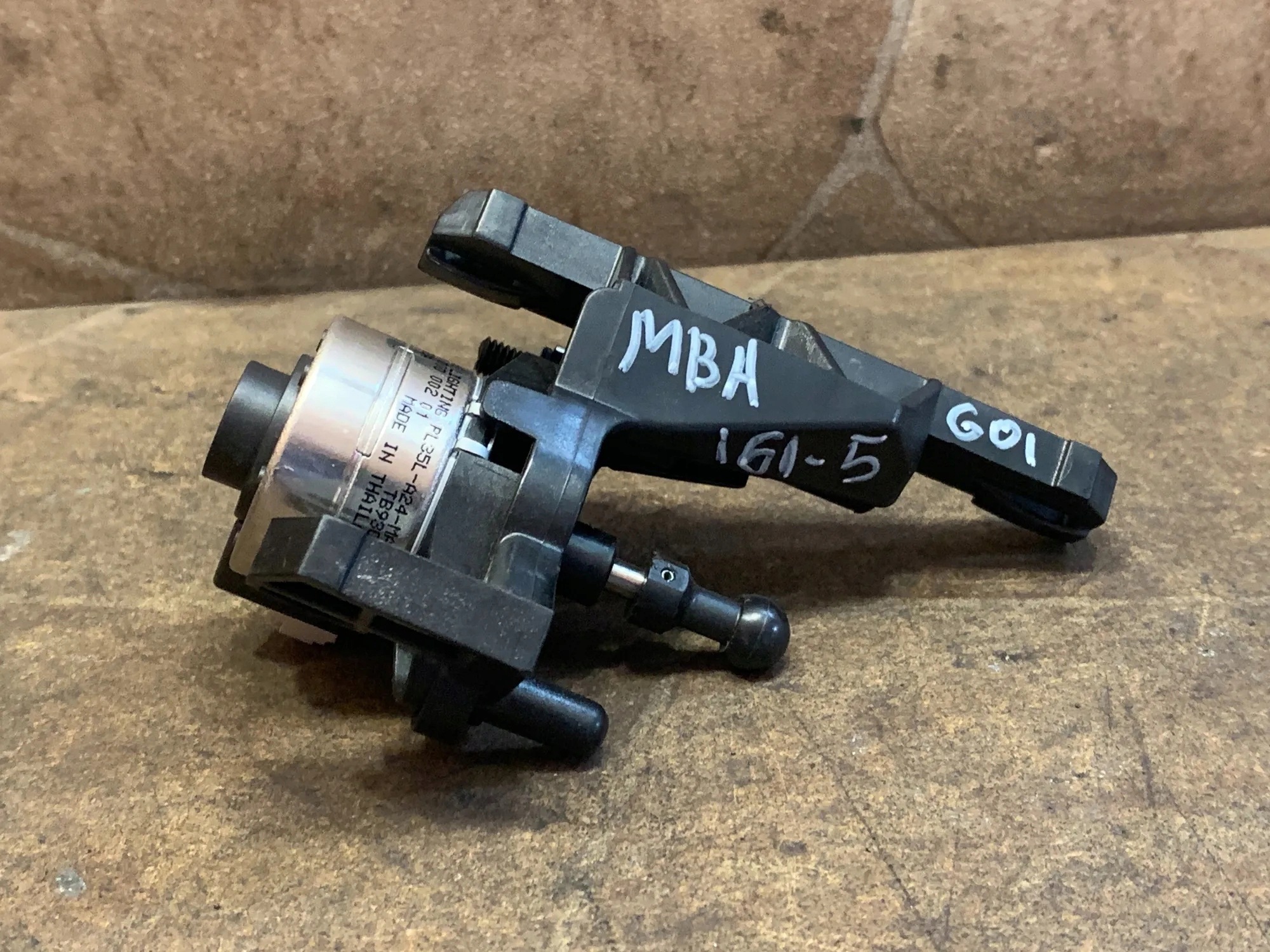 Cadillac ATS Koplampverstellmotor OEM 148100000201 image 2