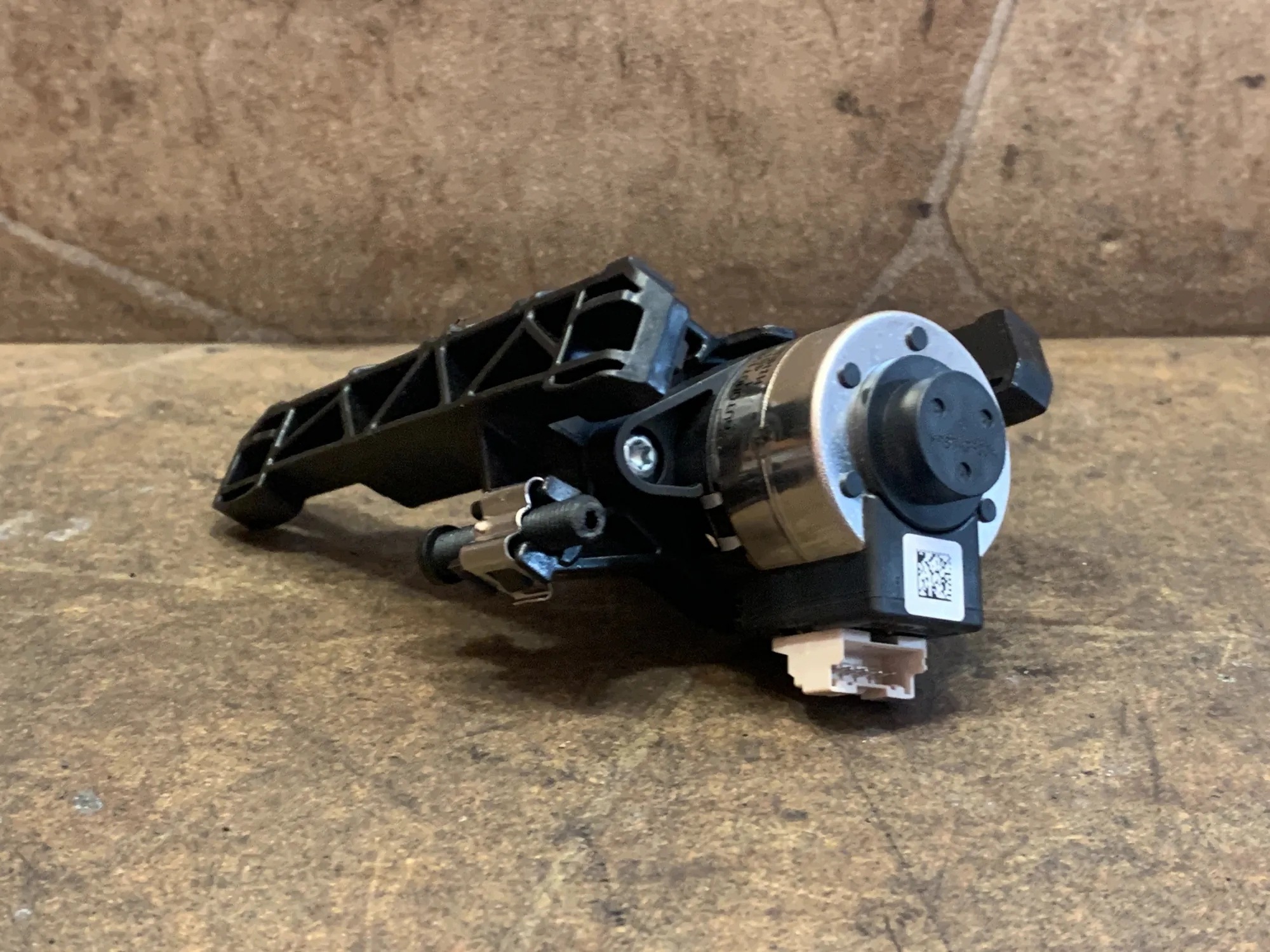 Cadillac ATS Koplampverstellmotor OEM 148100000201 image 4