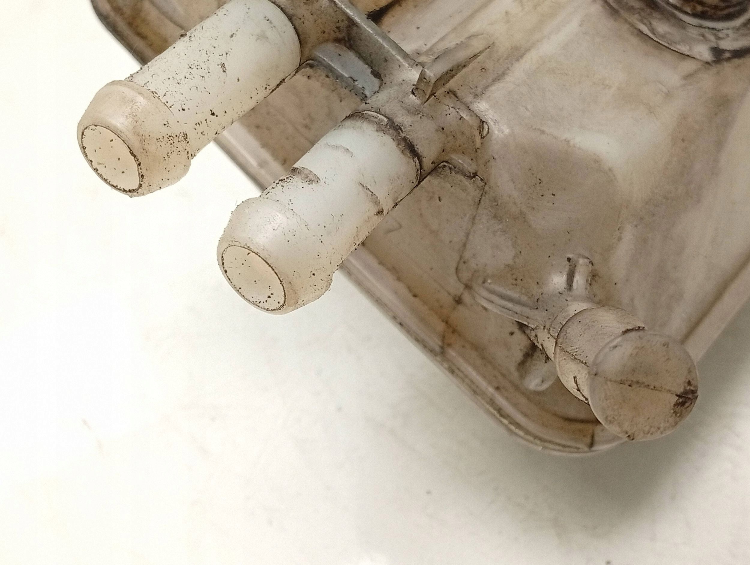 Mercedes-Benz Jarrunesteastia OEM A6394300102 image 4