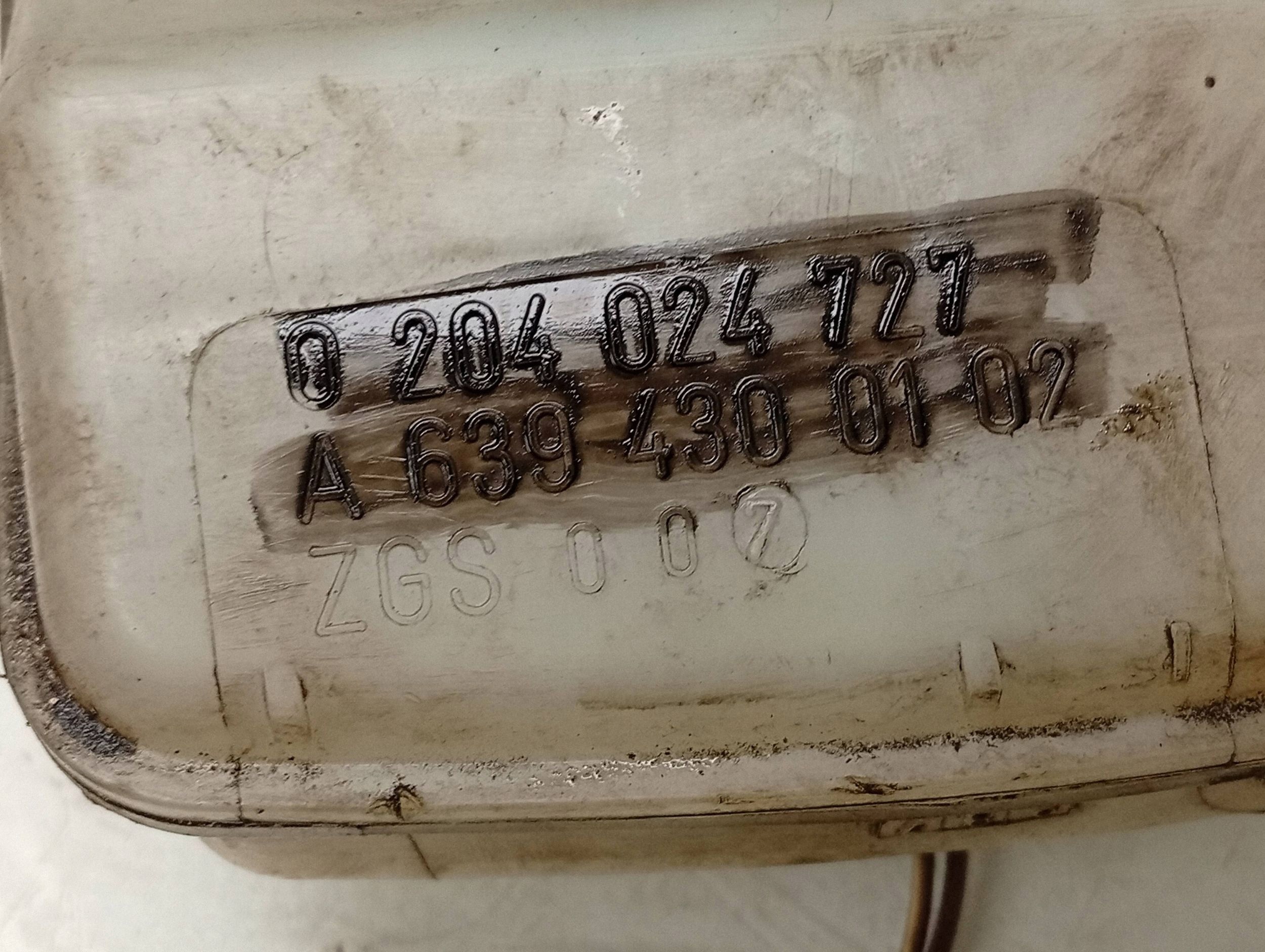 Mercedes-Benz Jarrunesteastia OEM A6394300102 image 7