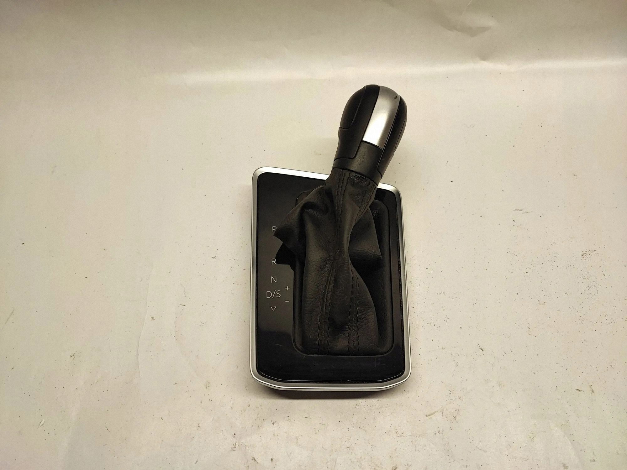 Pomo de mudanças VW OEM 17B713203 para JETTA MK7 2019 image 2