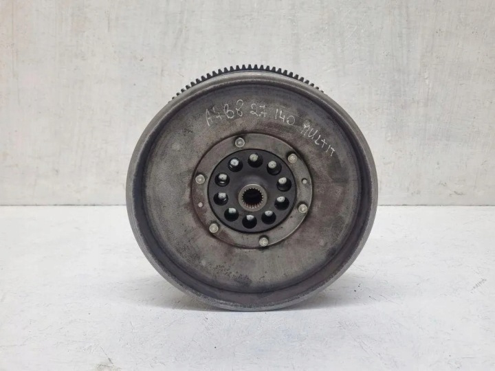 Kytkin kaksoismassavauhtipyörä Audi Q5 8R0 059105323BJ