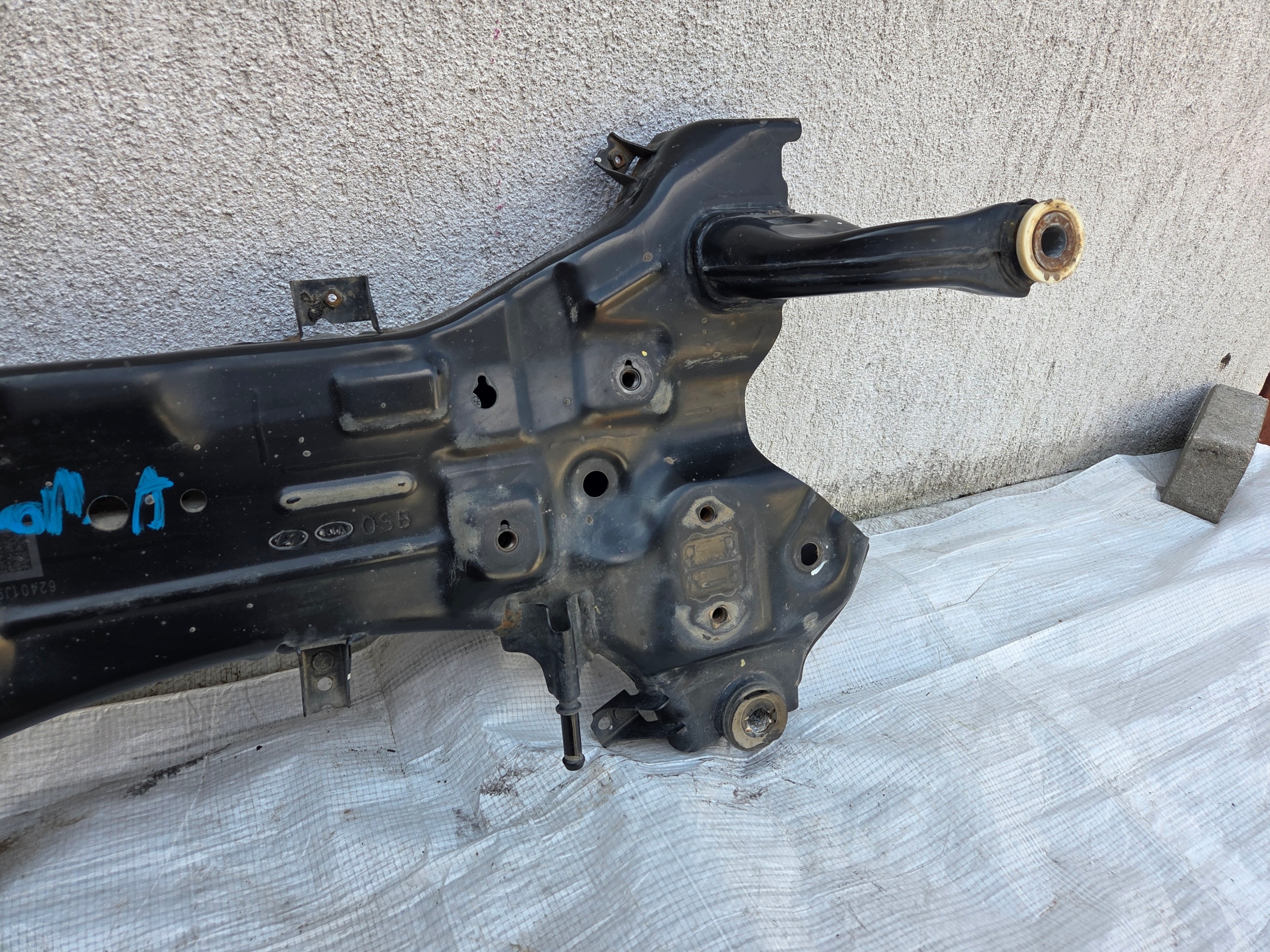 Front Axle OEM 62401J9050 for Hyundai Kona I