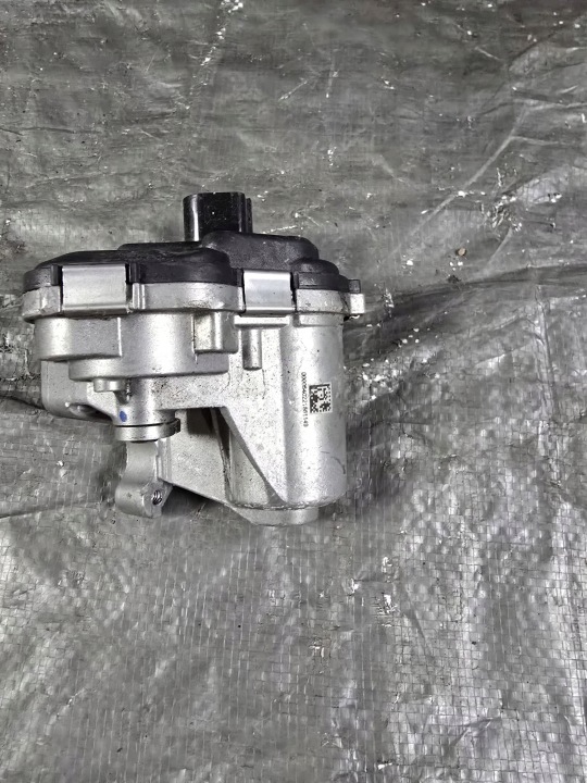 Nastawiacz turbiny Audi A6 C8 06N145655