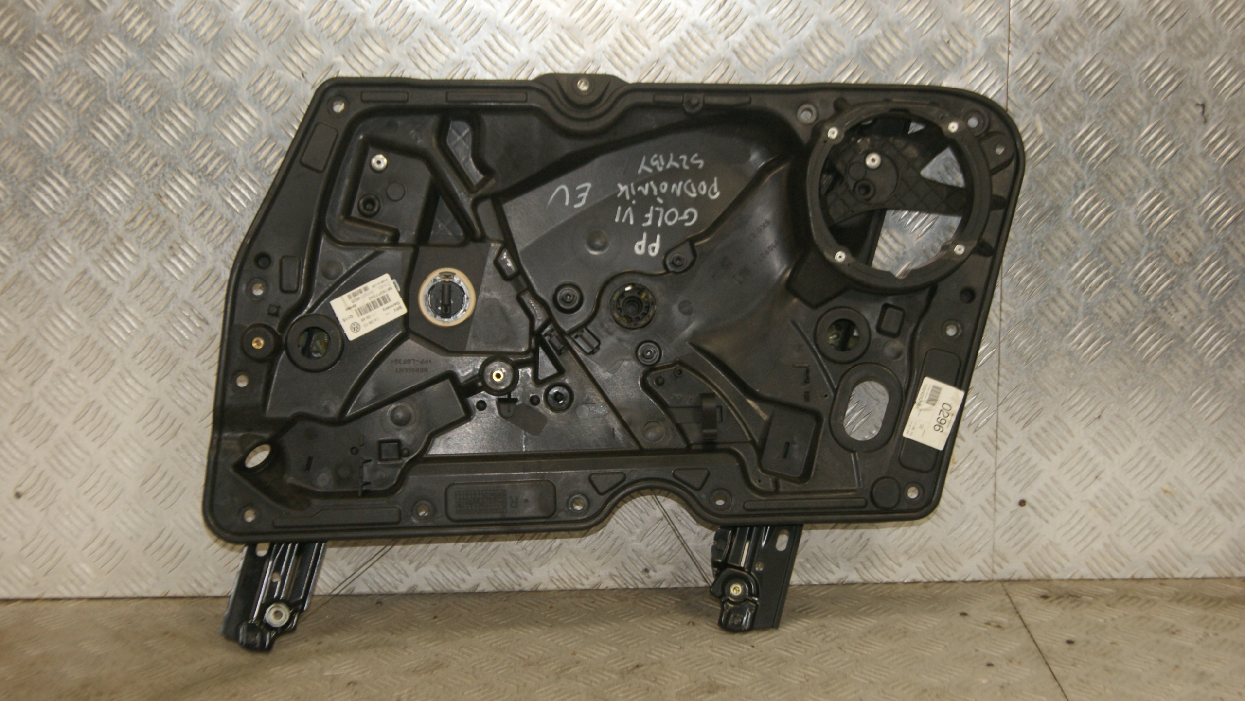 Raamheffer rechts voor EU 5K1837730Q VW Golf 6 VI 3d HB