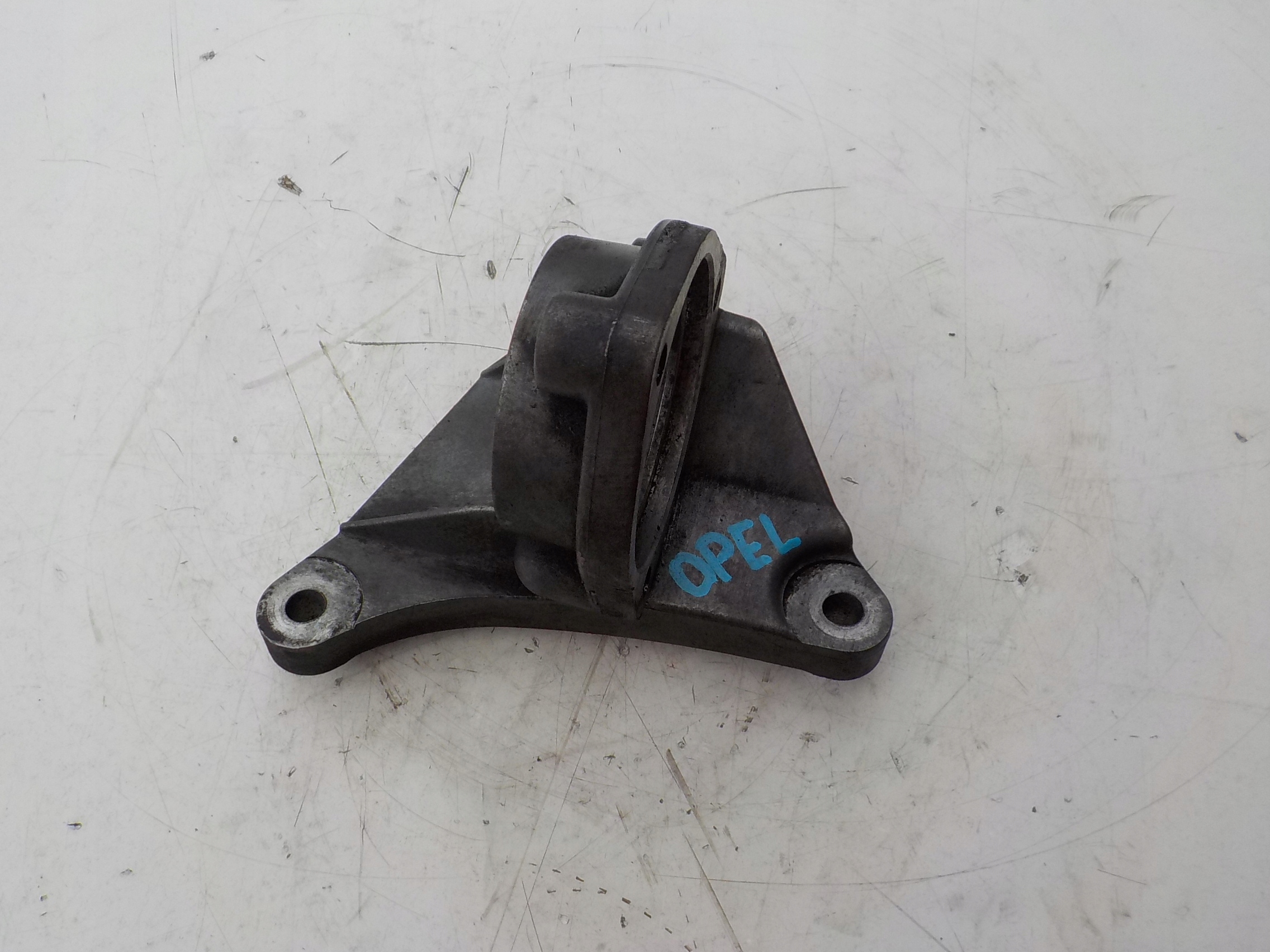 Opel OE 13219107 Bearing Bracket for Astra J GTC