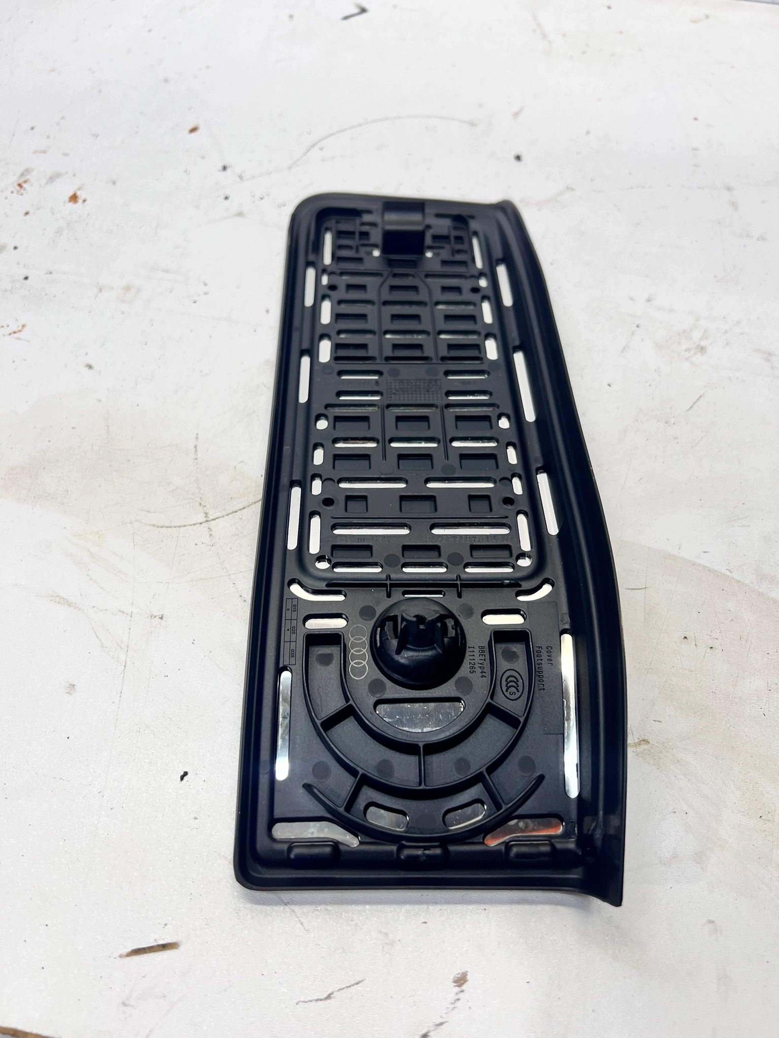 OEM 8W1864777B S-Line Kynnys Audi A4 B9/S4/S5 image 6