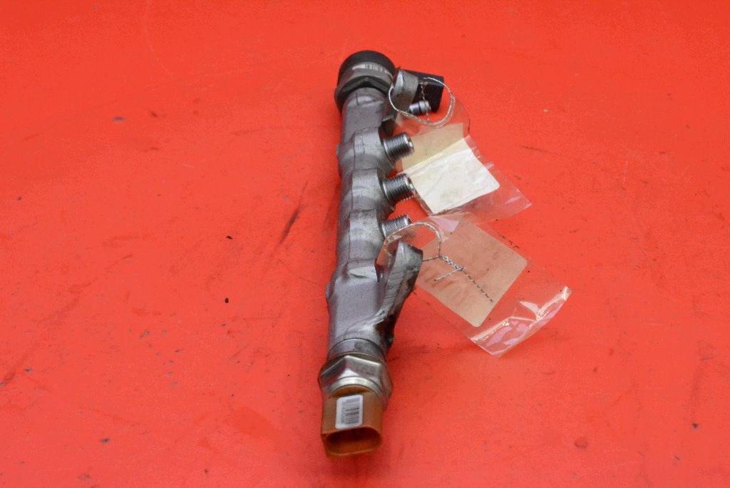 Régulateur pression carburant OEM 03L130089J VW image 4