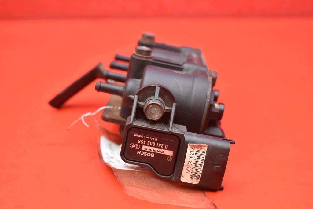 Carril de inyección GLP OEM 67R-010233 - Usado image 4