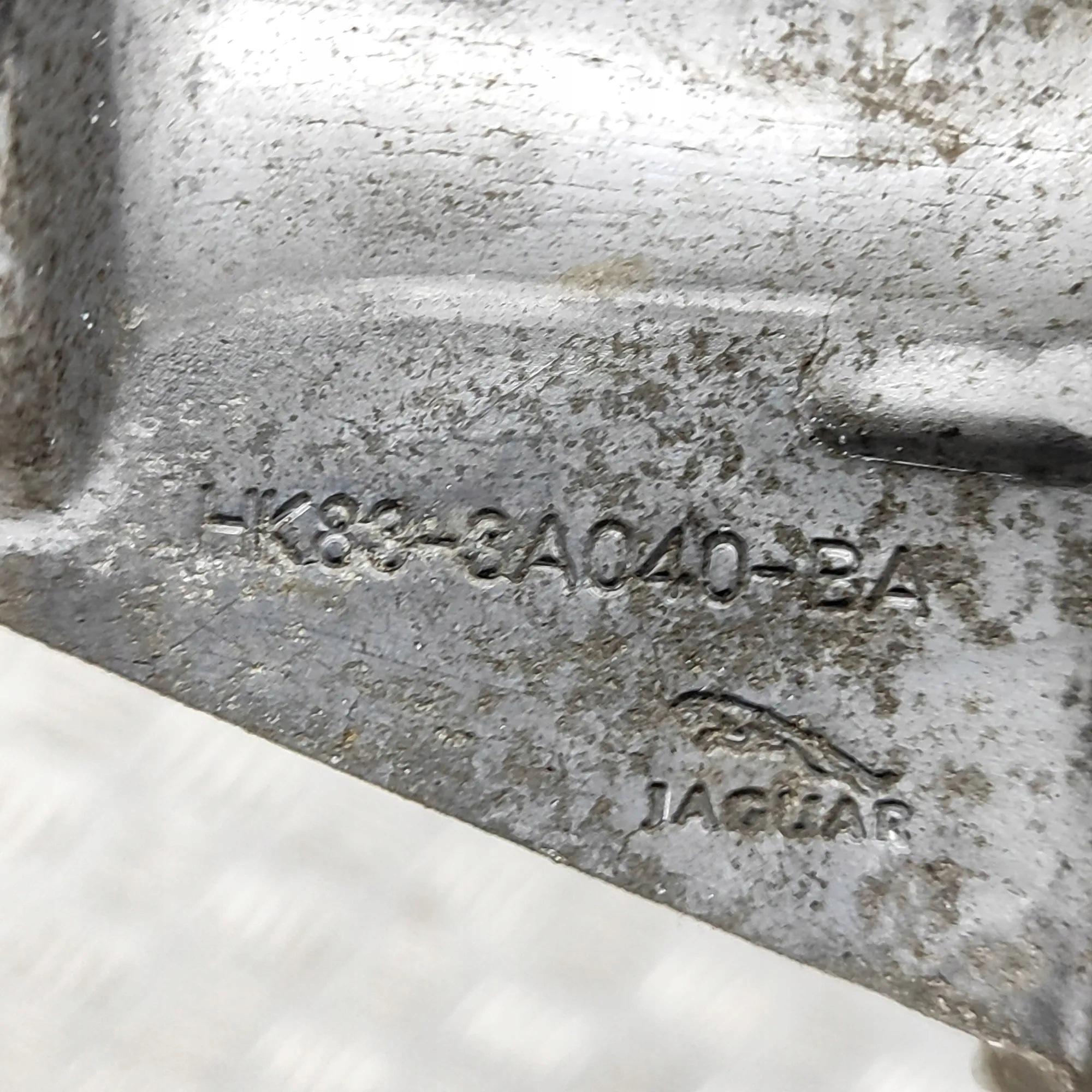 Rolamento de suporte do eixo HK833A040BA para Jaguar F-Pace image 6