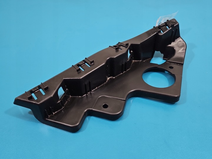 Lista podreflektorowa oikea Maserati Quattroporte VI 13- 89102324