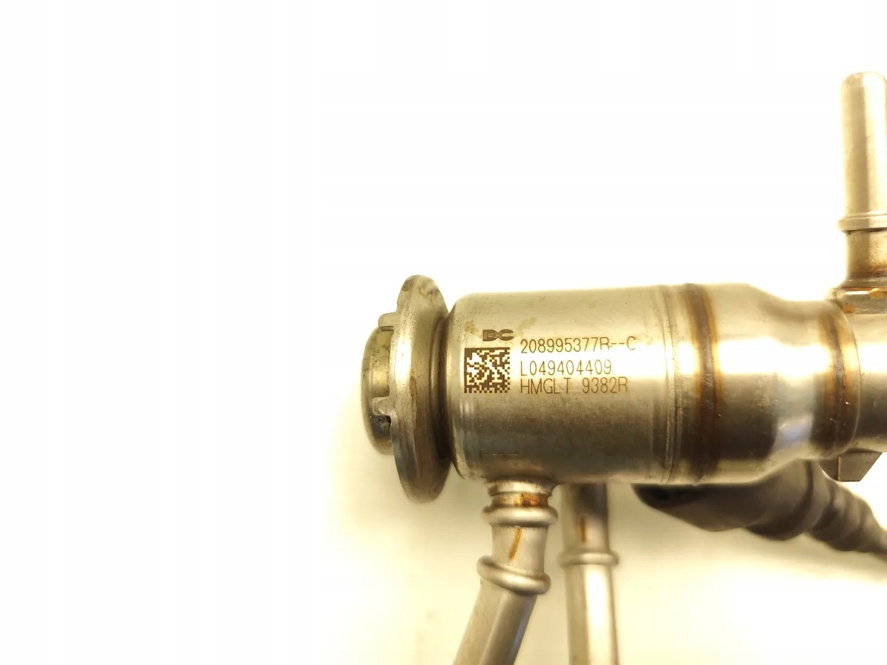 Inyector AdBlue Dacia OEM 208995377R - Usado image 7