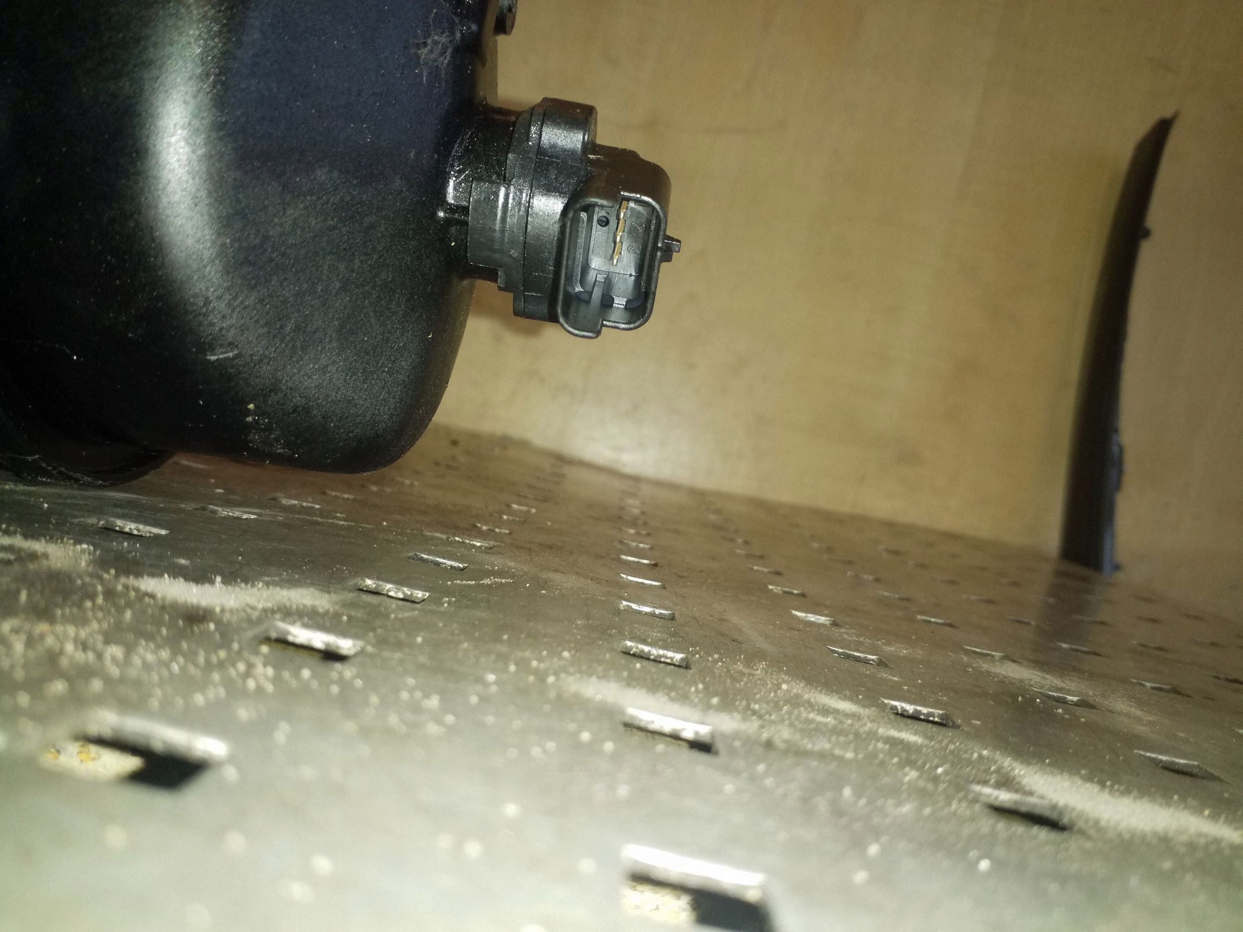 Polttoainesuodatin kotelo OEM GX739B072 Jaguar XF