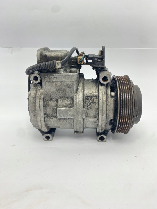 AC Compressor Mercedes W124 1161300515 1161310201