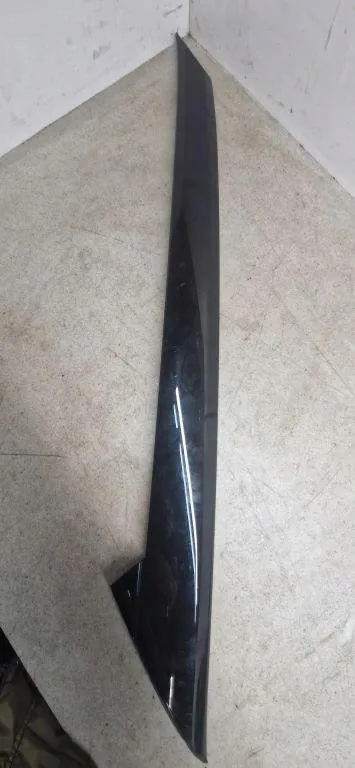 Kia EV6 Vindrutslist Höger OEM 86260-CV000 image 2