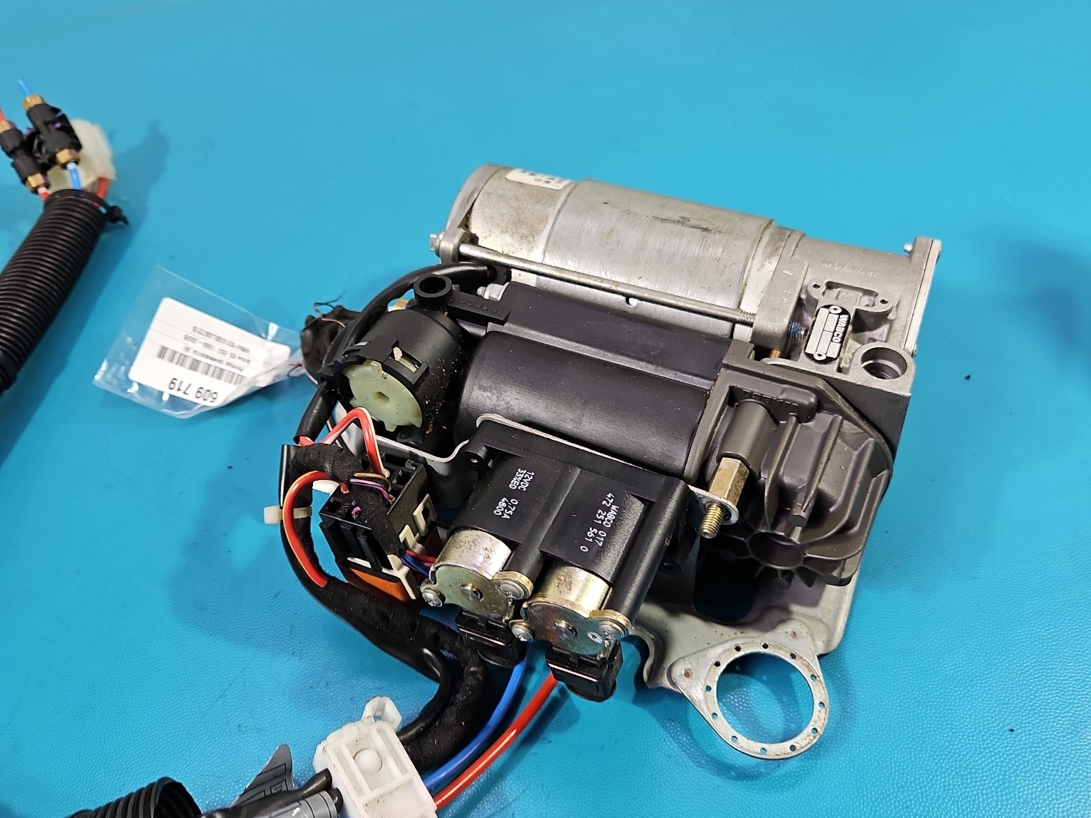 Compressor suspensão BMW 5 OEM 4430200111 Usado image 5