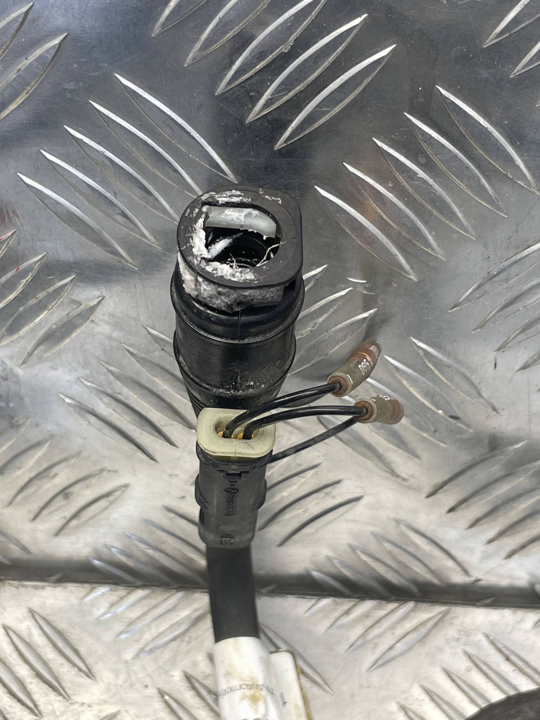 OEM A2054700900 AdBlue-rör för Mercedes C-klass image 9
