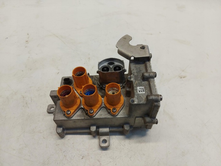 Mercedes EQV w447 V-klasa moduuli ohjain virranjakaja a2935455600