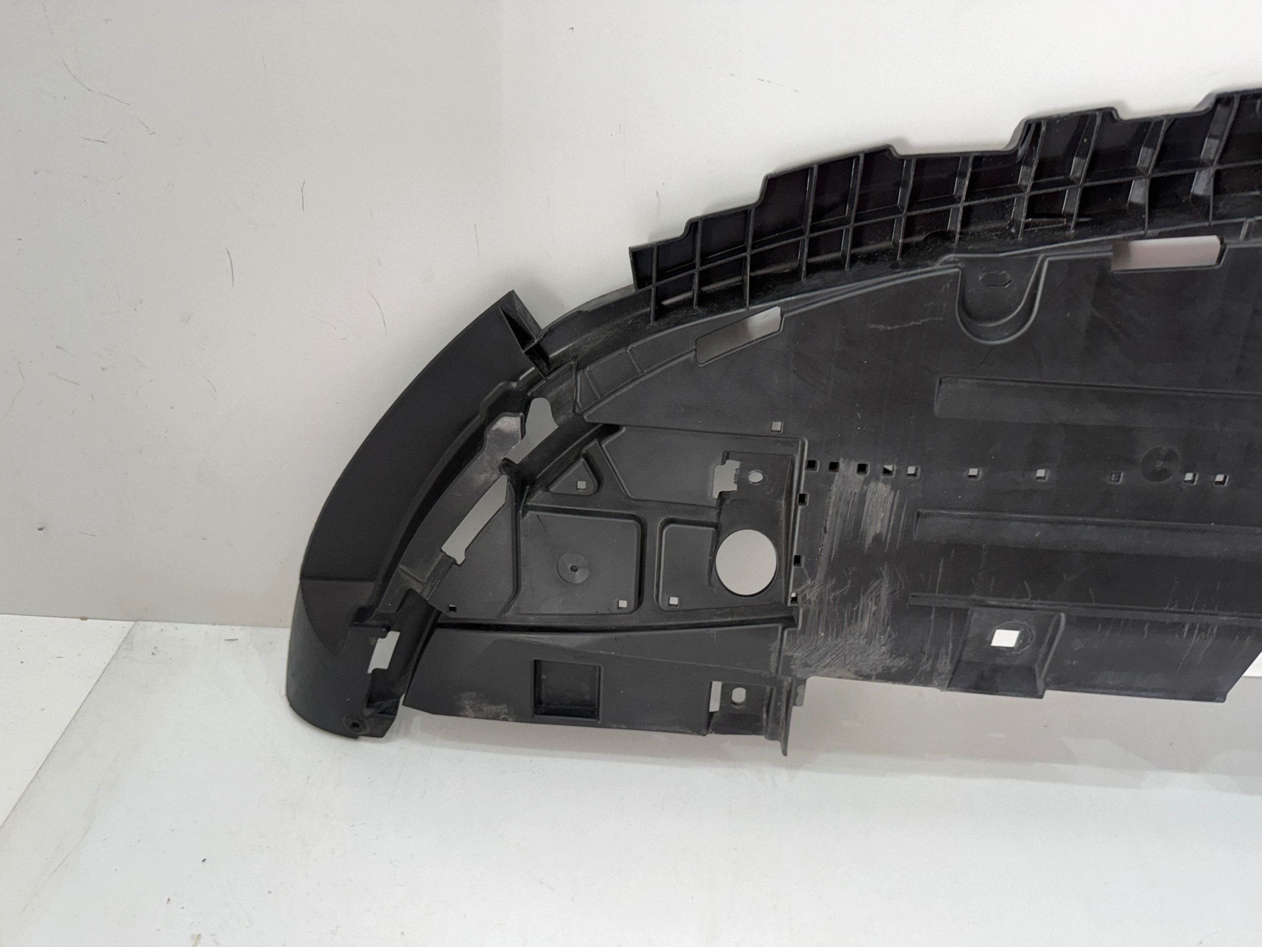 Placa protetora para-choques dianteiro OEM A1188852703 Mercedes